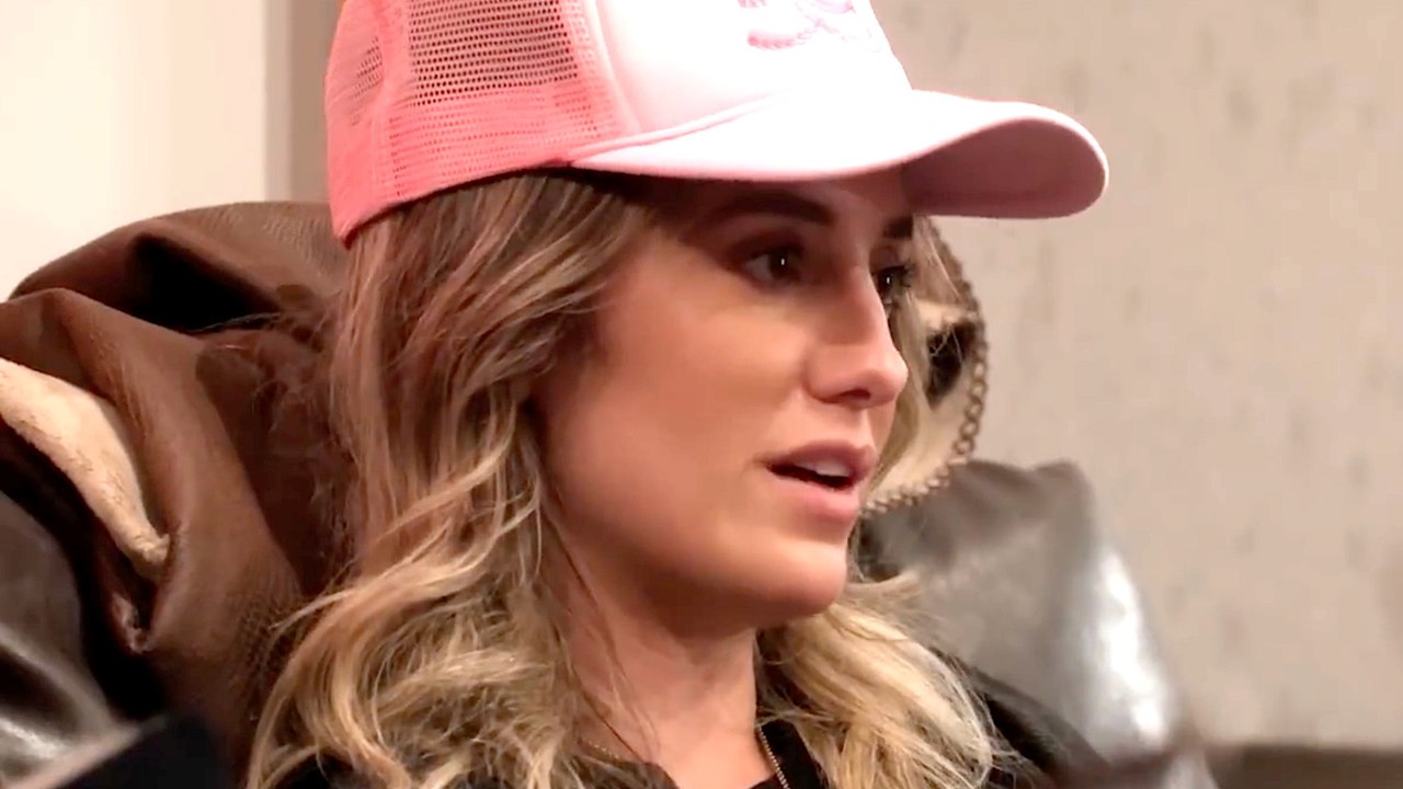 Lainey Wilson Keeps It Real in Keepin Country Cool on Netflix