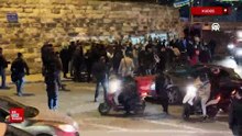 İsrail polisi, Eski Şehir surları önünde teravih kılmak isteyen Filistinlilere saldırdı