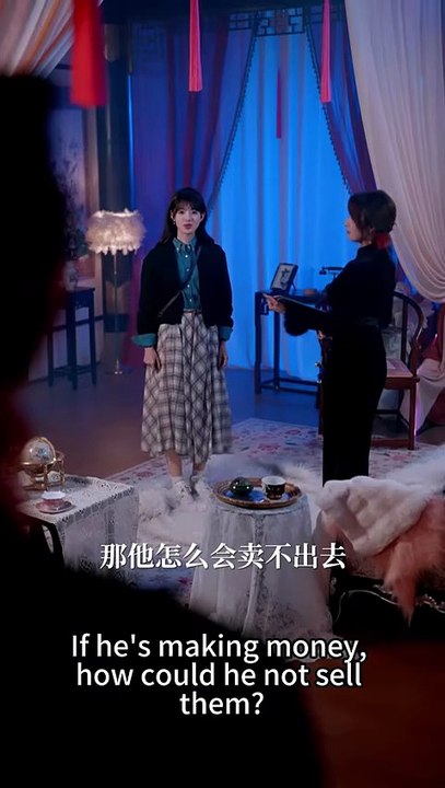 At the end of her career, both love were frustrated, she brought home a male fox originally wanted to use him in exchange for wealth, but the fox was really cunning, and he was intimate with her in his dreams every night, lingering and lingering, making h