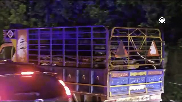 İsrail'in tahliye ve saldırı tehdidinin ardından Lübnan'ın Sur kentinden kuzeye doğru göç dalgası yaşanıyor