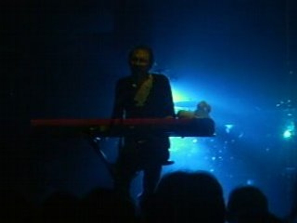 CW 2.o6 à la Cigale. Someone New