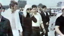 1968 – Johnny Hallyday – Johnny aux Coupes de Monthléry avec Hubert (Document Davis Boyer, 05 Mars)