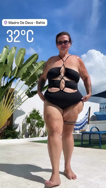 De maiô, Thaís Carla ostenta corpo em vídeo nas redes perder mais de 90 kg; assista