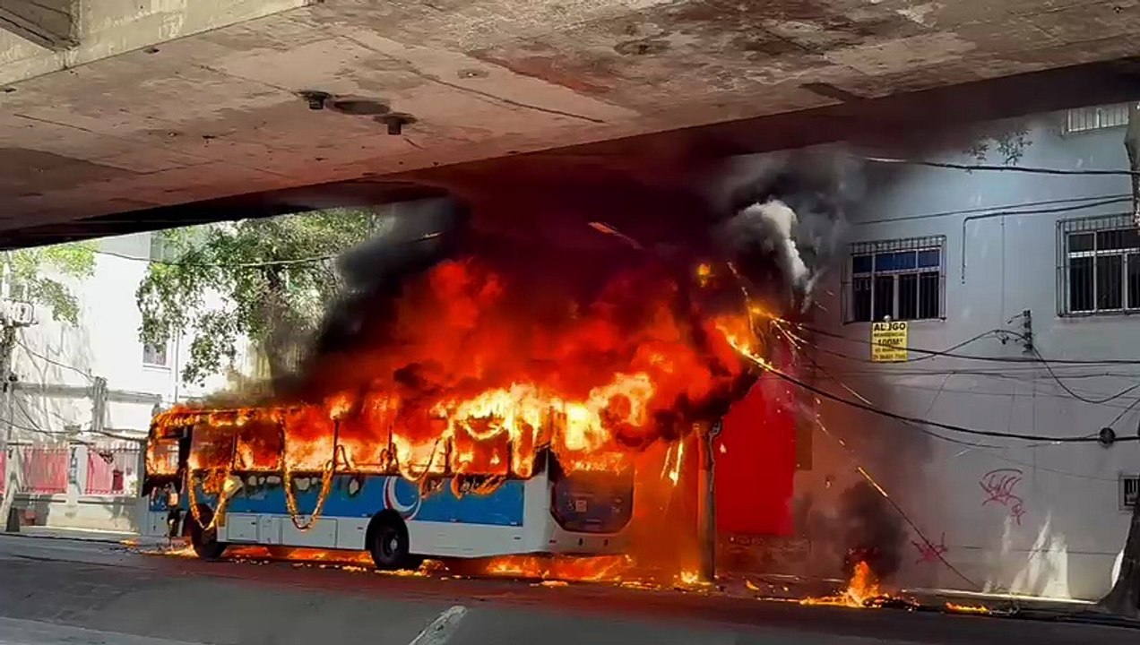 Morte de Jiló dos Prazeres, chefe do tráfico, gera ônibus incendiado e bloqueios no Rio
