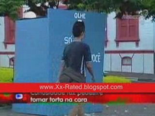 2 crazy guys make extreme prank