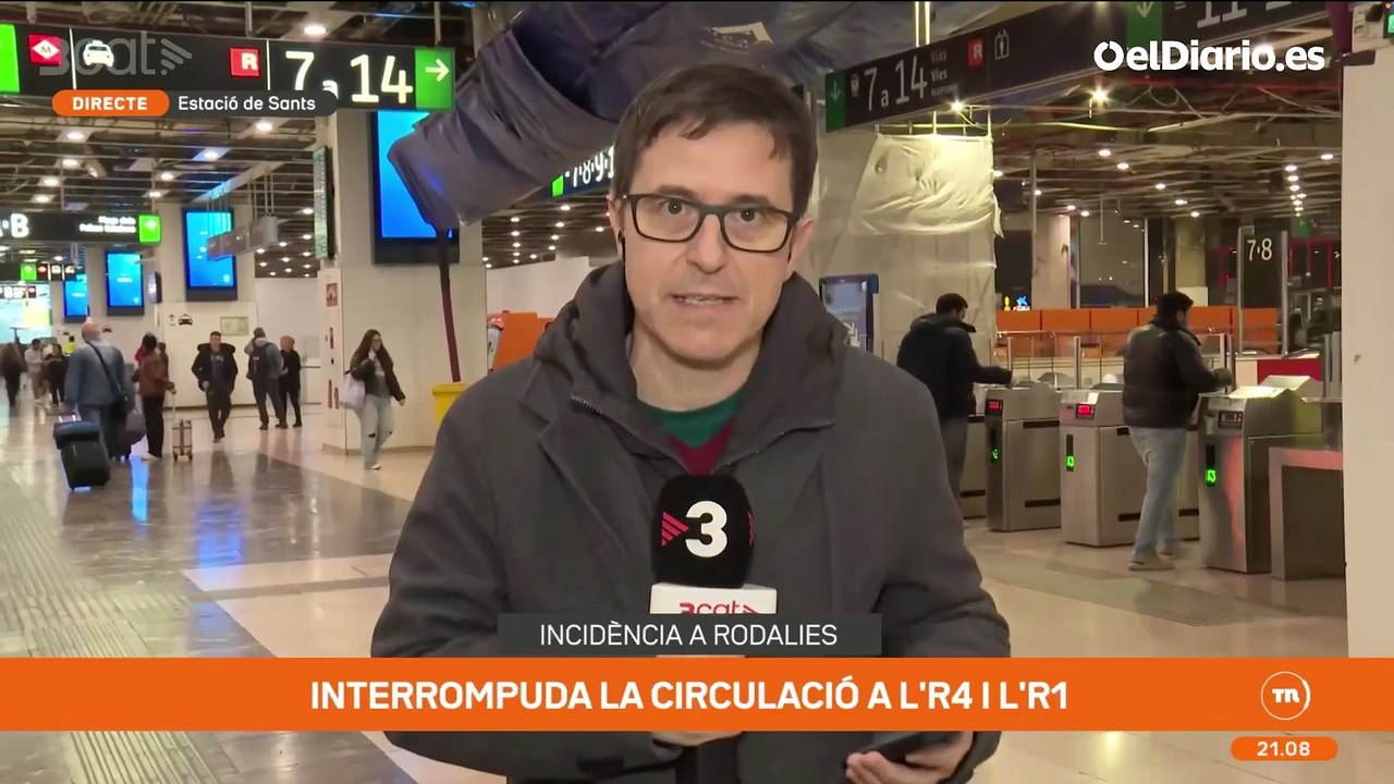 Un vigilante de Adif impide un directo a un periodista de TV3 en la estación de Sants