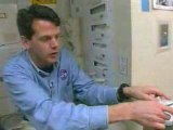 Toilette nello spazio: come fanno i bisogni gli astronauti?