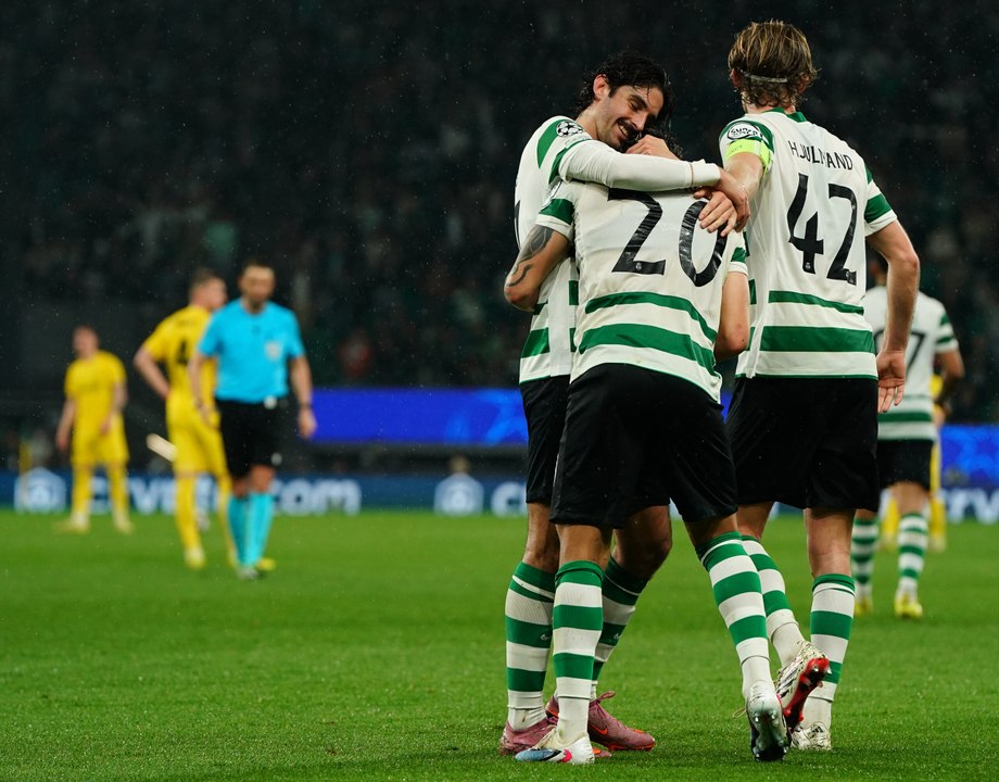 Champions, notte magica per lo Sporting con la grande festa negli spogliatoi