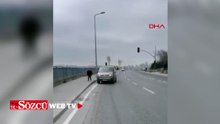 Avcılar'da trafik tartışması; aracından çekiçle indi, kamerayı görünce geri döndü