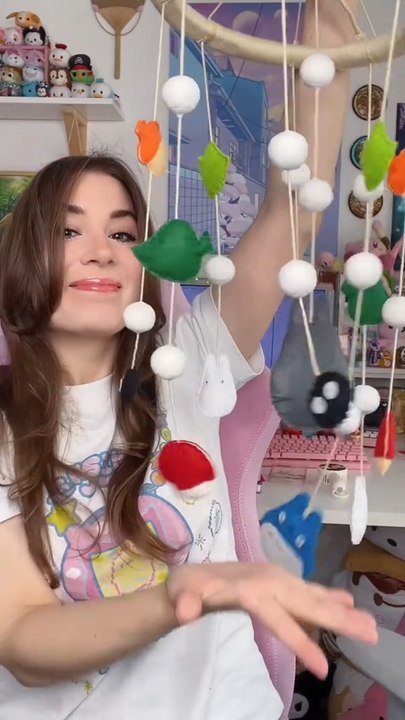 Tuto d'un mobile Totoro, en espérant que l'enfant pour qui il est né le trouvera pas ringard 😅😅#totoro #monvoisintotoro #monvoisintotoro #studioghibli #ghibli #miyazaki #bricolage #tuto #mobile #bébé #décorationbébé #chambrebebe #décobé #mobilebebe