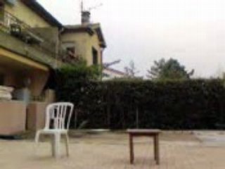 mais que fait Charly ?