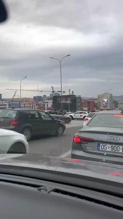 Aksident mes katër veturave në Veternik të Prishtinës