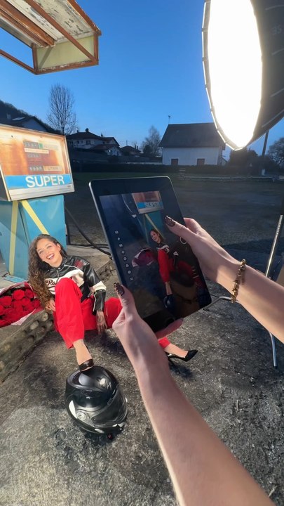 Thème : Amour Contrainte : Retoucher les photos sur tablettePour ce nouvel épisode de Pick & Shoot,on part sur l’amourJ’ai retouché ces deux photos avec la Yoga Tab 11.1 de lenovofranceDe mon côté, j’ai une préférence pour la deuxième