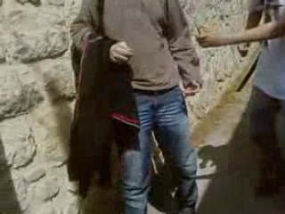 tube de colle ki pete