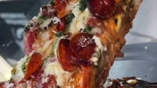 The STUFFED RICOTTA PIZZA from Mimmo’s Pizza Shoppe on Staten Island NYC! 🍕🤤#DEVOURPOWER #NYCfood