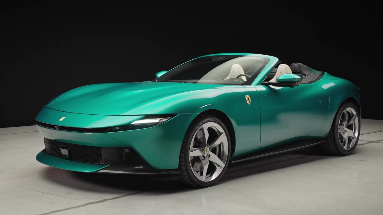 Ferrari Amalfi Spider Exterior Design in Verde Costiera
