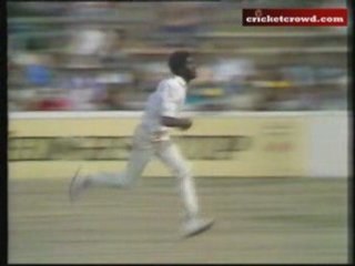 Holding_to_DivX_clip0