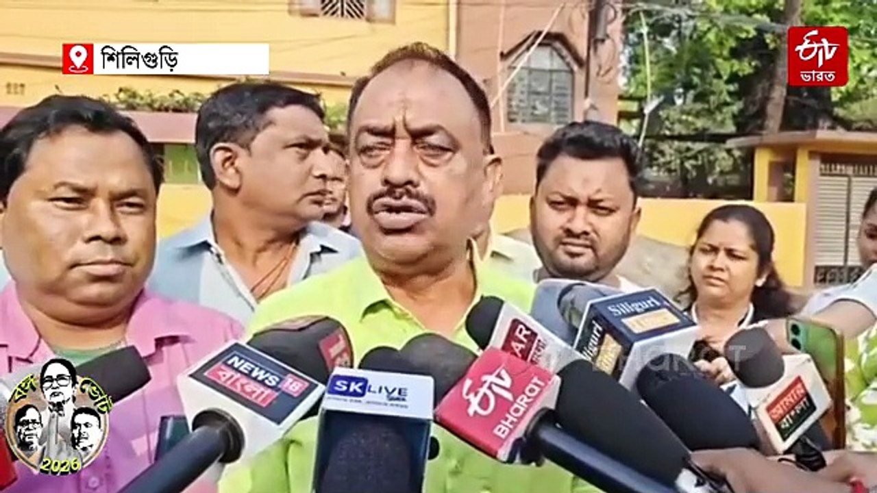 বিজেপি প্রার্থী 'মা'য়ের আশীর্বাদ নিয়ে প্রচার শুরু তৃণমূলের রঞ্জনের