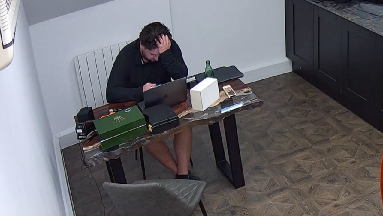 Drug dealer caught on own CCTV singing about ‘dirty cash’ while handling illicit money