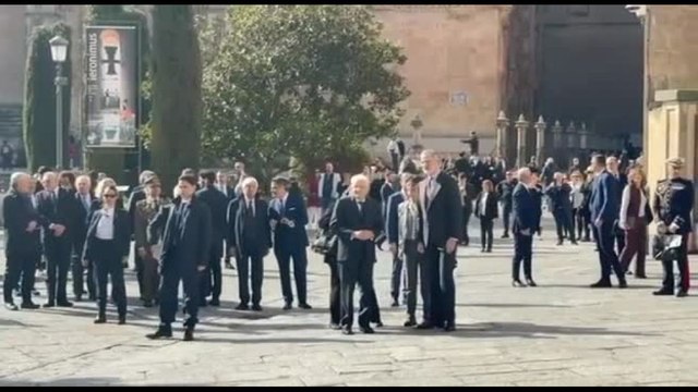 Mattarella con il re a Salamanca: saluta studenti italiani in Erasmus