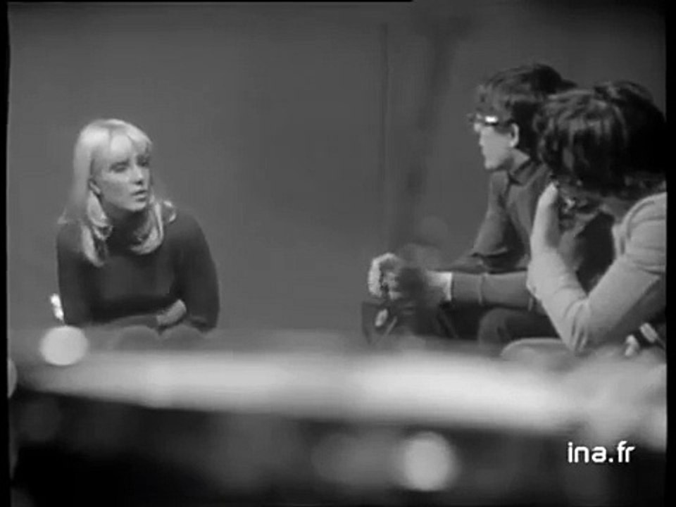 1968 – Johnny Hallyday – Interview avec Sylvie Vartan (Le Petit Dimanche Illustré, 2ème Chaîne, 07 Avril)