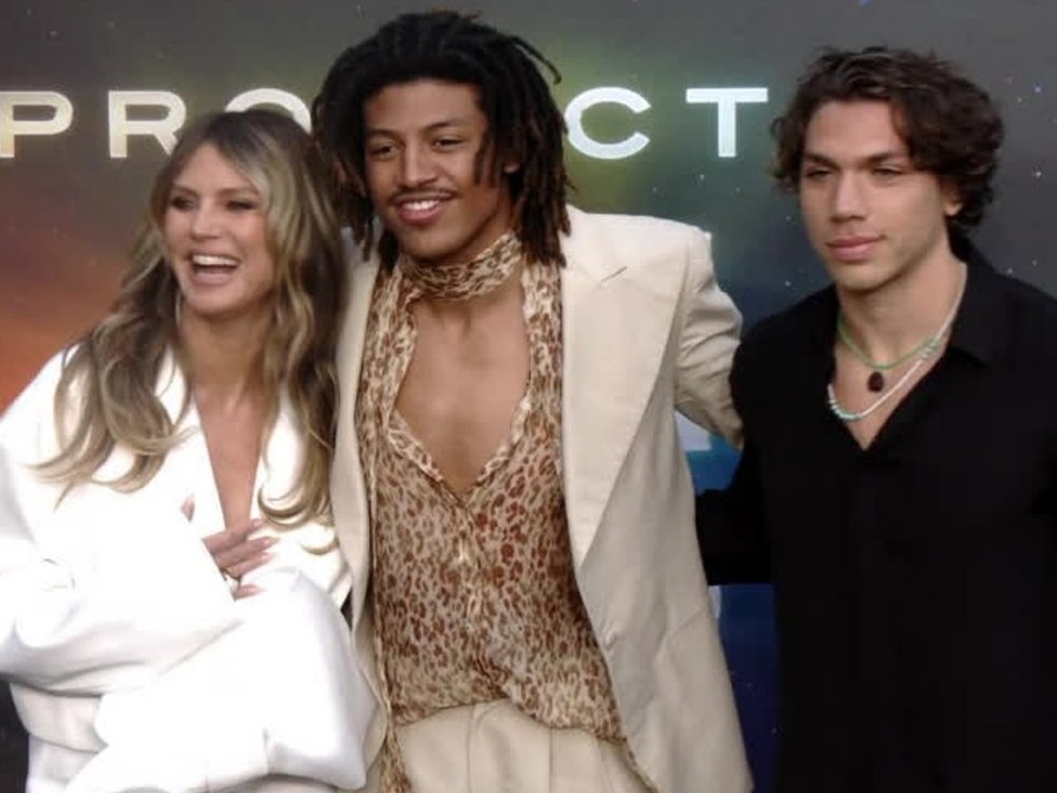 Mit Sohn Henry und Elias Becker: Heidi Klum feiert Filmpremiere