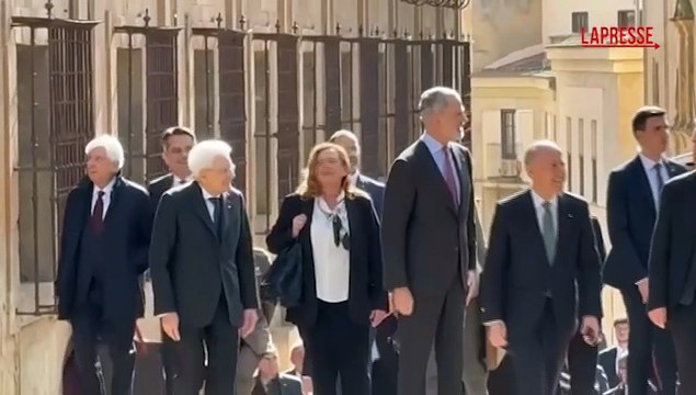 Mattarella a Salamanca con re Felipe: il saluto agli studenti italiani