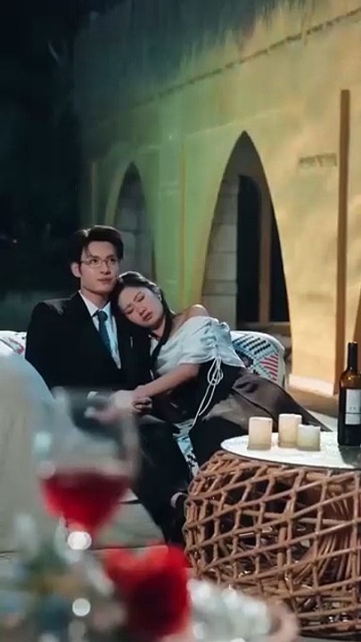 After Rebirth, She Ran Into The Reborn Ceo’S Arms To Repay His Past Love