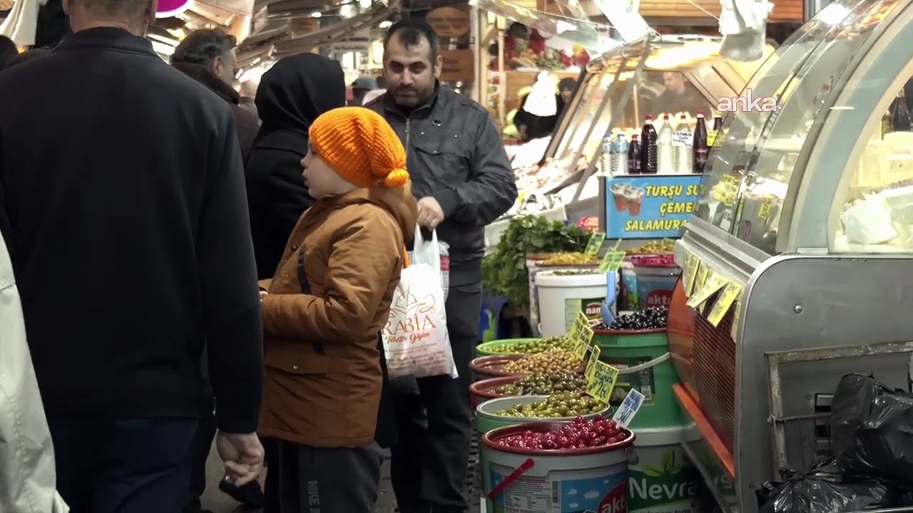 Havra Sokağı'nda kalabalık var satış yok: Lor peyniri bile pahalı geliyor