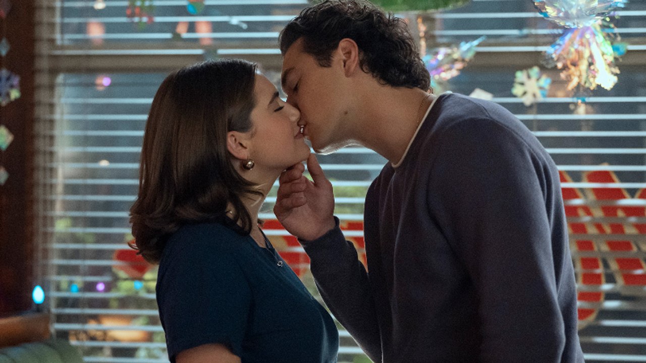 New Hockey Romance 'Off Campus' Releases Teaser, Sets May Premiere Date on Prime Video | THR News Video