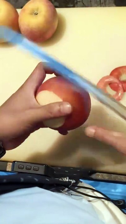 Epluchage parfait d'une pomme