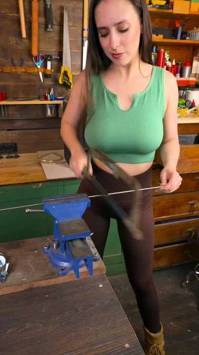 Easy Workshop Holder Hack to a million likes! 👍  #Short #Hack