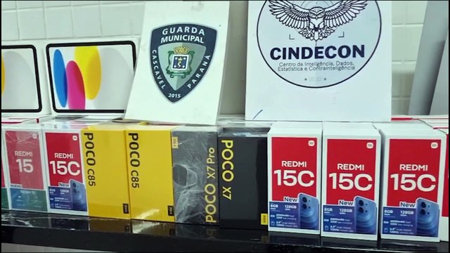 Mulher é interceptada com 68 celulares, iPads e perfumes em esquema de descaminho na Rodoviária de Cascavel
