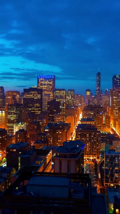 A broken-hearted woman and a killer embark on a deadly romance