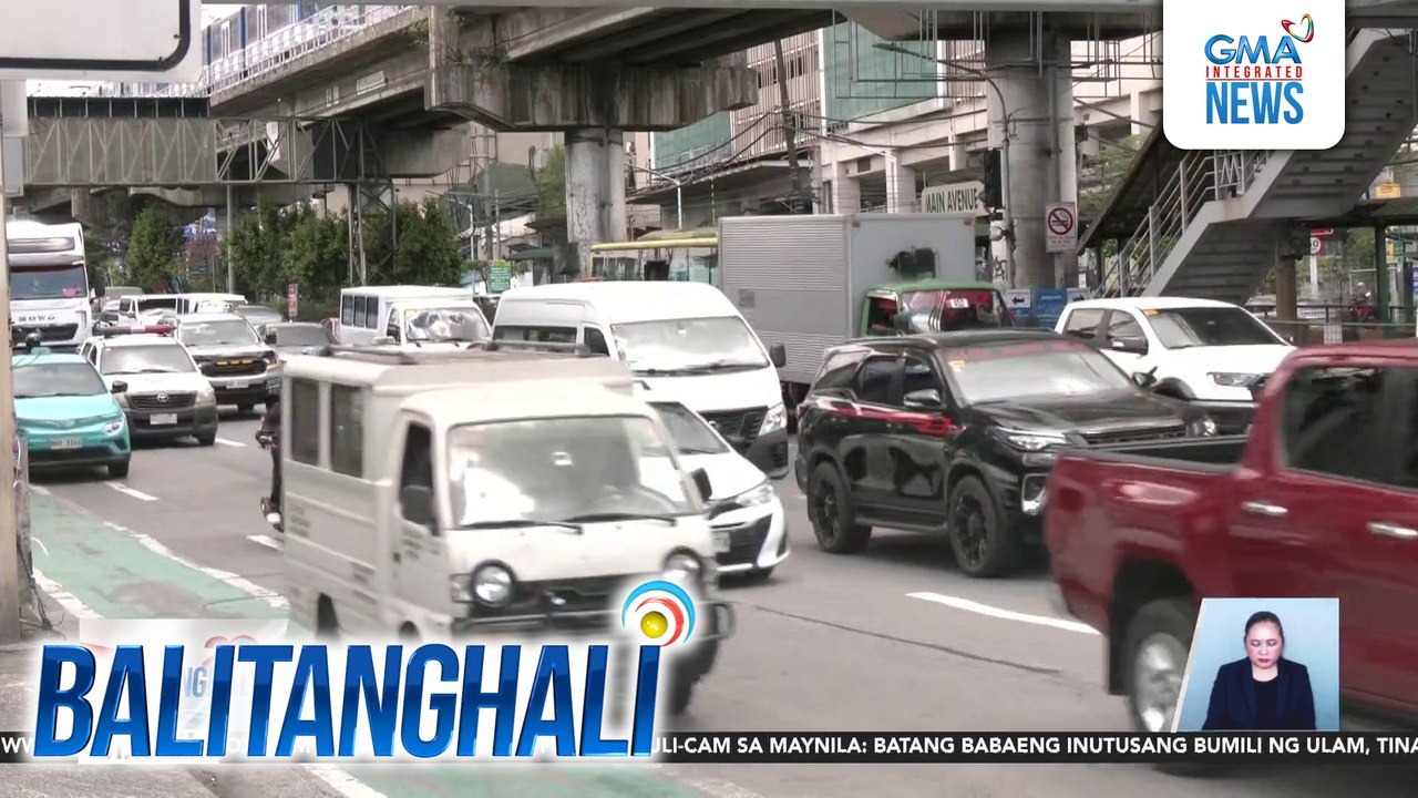 Mag-ama, sugatan matapos masagi ang motorsiklo nila ng nag-overtake na ambulansya | Balitanghali
