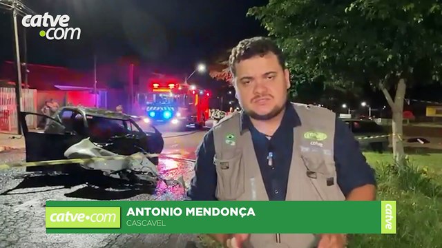 Jovem morre carbonizado bater Volvo EX30 elétrico em árvore no Parque Verde em Cascavel