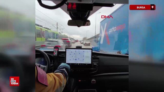 Bursa'da fermuar sistemiyle ambulansa hayat koridoru açtılar