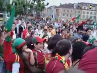 LES JOUEURS PORTUGAIS ARRIVENT ...