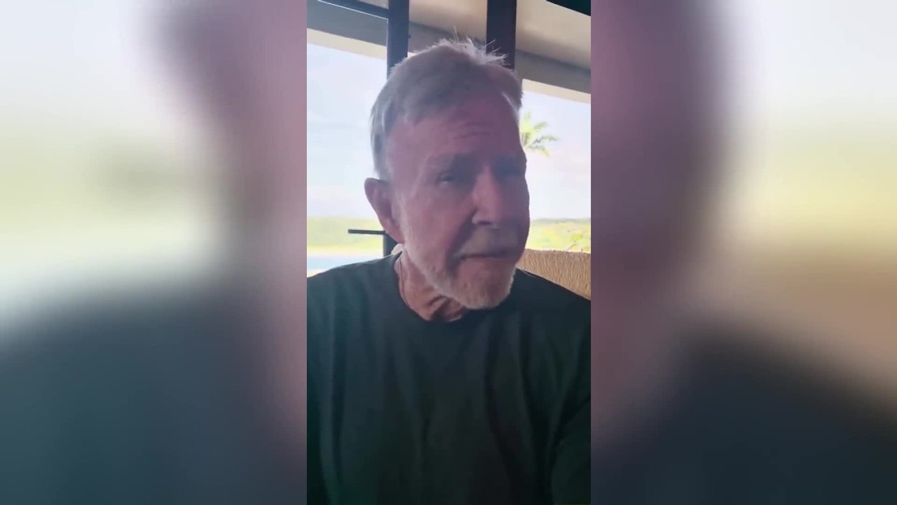 L'ultimo video di Chuck Norris sui social a 86 anni: «Non invecchio, salgo di livello»