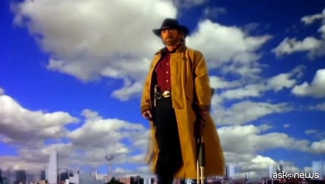 È morto Chuck Norris, star del cinema d'azione: aveva 86 anni