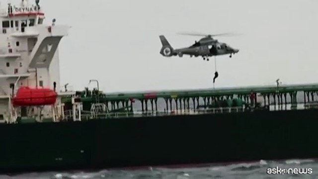 Francia intercetta nel Mediterraneo petroliera salpata dalla Russia