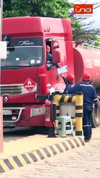 El presidente de Yacimientos Petrolíferos Fiscales Bolivianos (YPFB), Yussef Akly, denunció este viernes un presunto desfalco millonario en la empresa YPFB-Refinación, caso por el cual ya se presentó una denuncia formal contra 14 personas.
