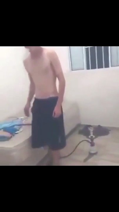 Sonunda kafayı kırdı 👉 Kanalıma Göz Atın ve Abone Olun  #shorts#reels #new #meme #komik #funny