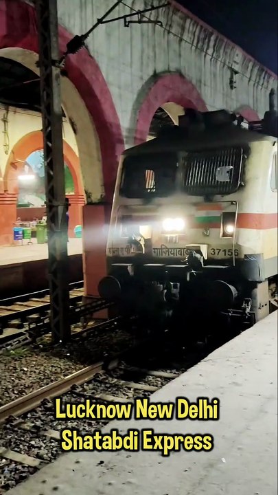 130 kmph Action! ⚡ Lucknow - New Delhi Swarn Shatabdi Express Journey