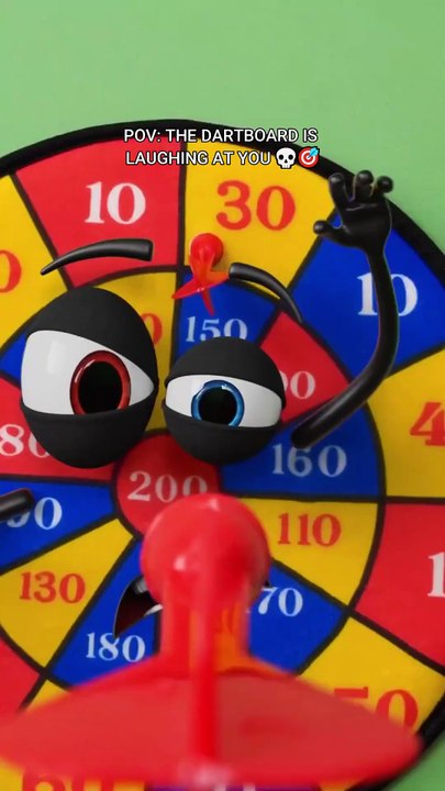 Me vs. The dartboard: the final battle! 🎯😤 #animation #funny
