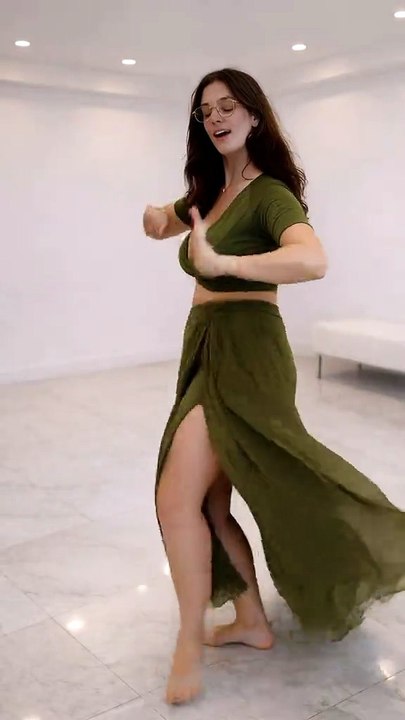 dance_on_a_arabic_song__belly_dance_#capcut_#foryoupage_#trending_#dance_