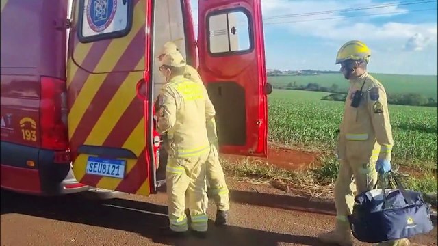 Gol e Ecosport colidem em retorno e jovem de 21 anos fica ferida, na rodovia BR-467 em Cascavel