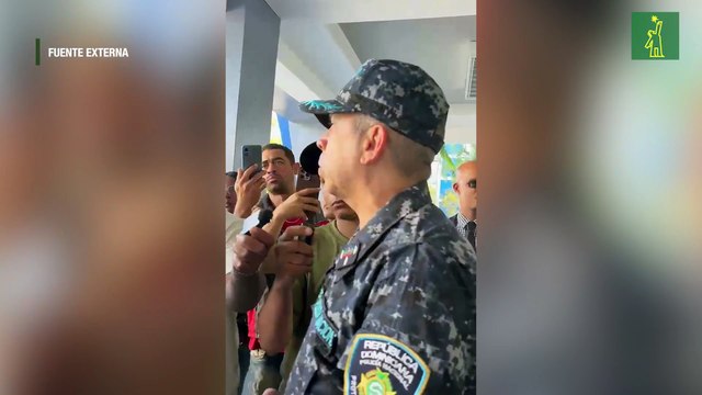 Se entrega a la Policía Nacional “Cacalo”, hombre buscado por la muerte de oficial retirado en Villa Mella