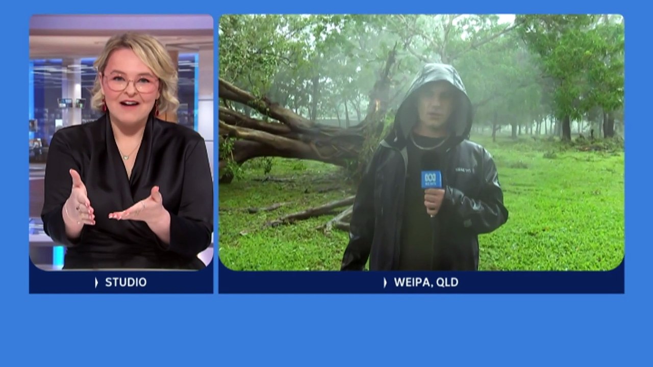 Clean-up begins in Far North Queensland as Cyclone Narelle passes into the Gulf of Carpentaria