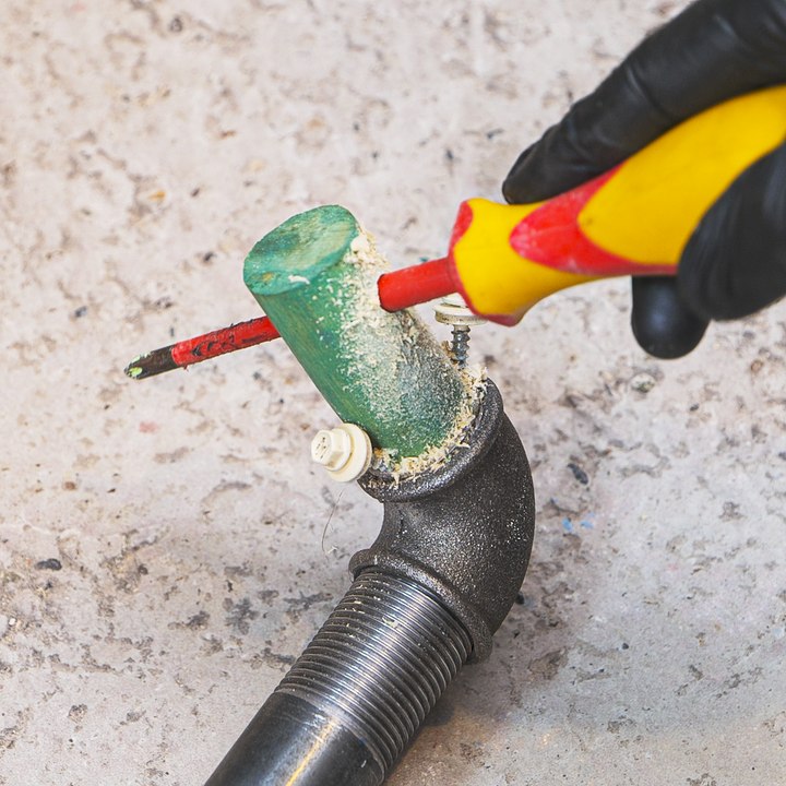 Thread Jam Problem? 🛠️💥 Here is an Easy Solution!